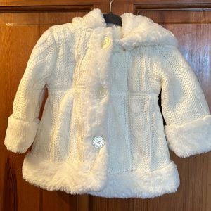 Girls 6-9 months white sweater with fur lining